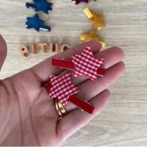 Par Pinzas Medianas Estrella Cuadros Rojos