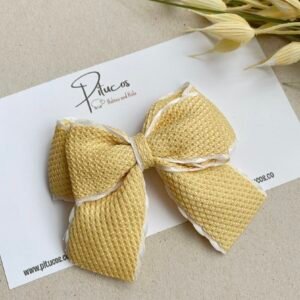 Carlota Amarillo Borde