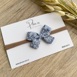 Balaca Paula pequeña azul con flores