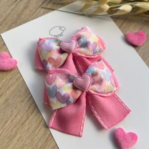 Pinza mediana Carlota Rosa Chicle Corazones (Unidad)